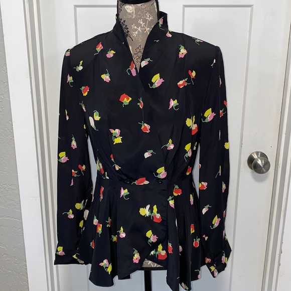 J. Peterman Tops - J peterman 100% silk blouse